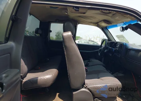 2003 Chevrolet Silverado 1500 из США, поврежденный, VIN 1GCEC19VX3E144938